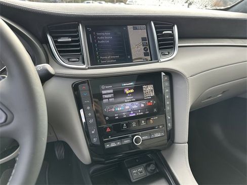 Used 2024 INFINITI QX50 Autograph image 30