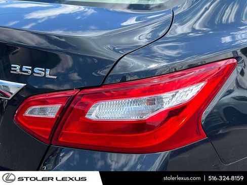 Used 2017 Nissan Altima 3.5 SL FWD image 15
