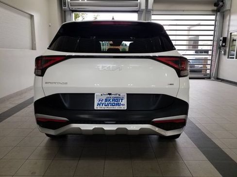 Used 2024 Kia Sportage LX AWD/4WD image 21