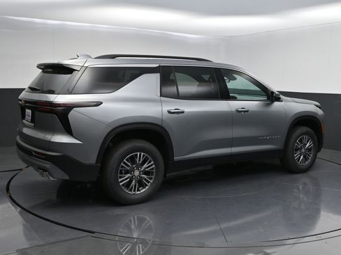 New 2026 Chevrolet Traverse LT w/ Driver Confidence Package FWD image 7