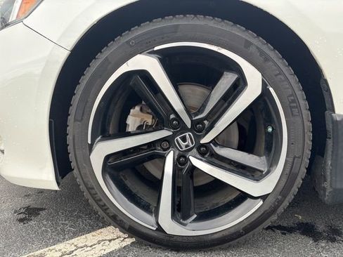 Certified 2019 Honda Accord Sport image 10