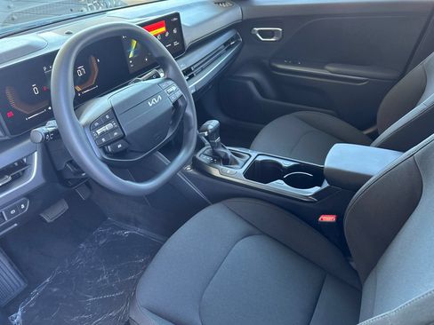 New 2026 Kia K4 FWD image 10