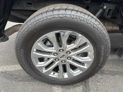 Used 2024 Ford F150 Lariat w/ FX4 Off-Road Package image 13