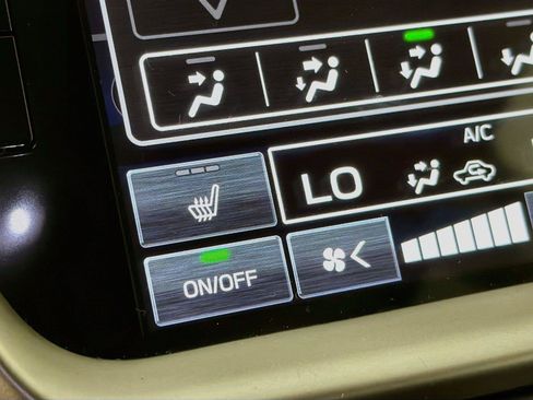 Used 2025 Subaru Outback Premium w/ Popular Package #1A AWD/4WD image 24