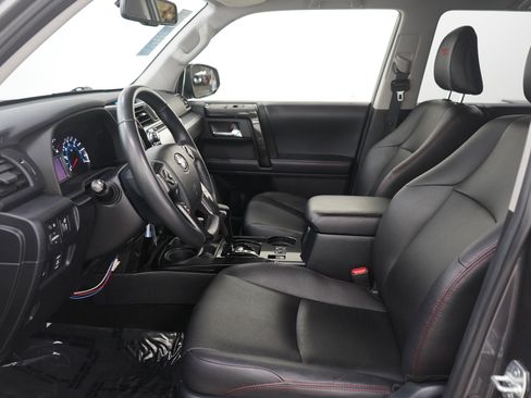 Used 2018 Toyota 4Runner TRD Off-Road Premium image 22