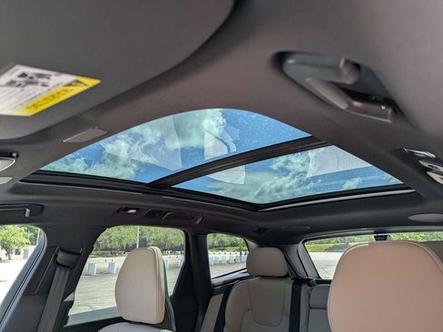 New 2026 Volvo XC60 B5 Plus w/ Protection Package Premier AWD/4WD image 24