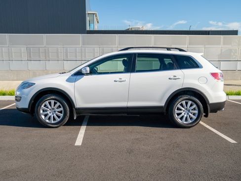 Used 2008 MAZDA CX-9 Touring w/ Moonroof & Bose Audio Pkg FWD image 2
