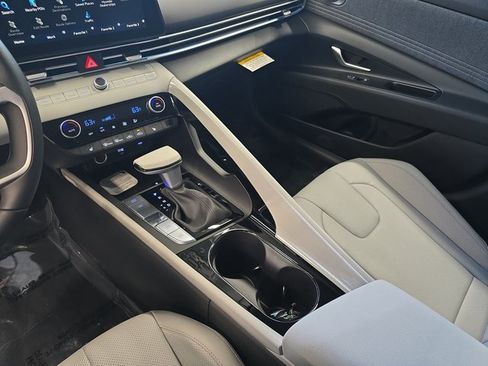 New 2026 Hyundai Elantra Limited image 25