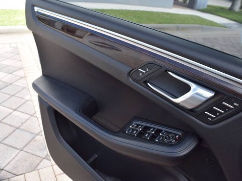 Used 2016 Porsche Macan S AWD/4WD image 70