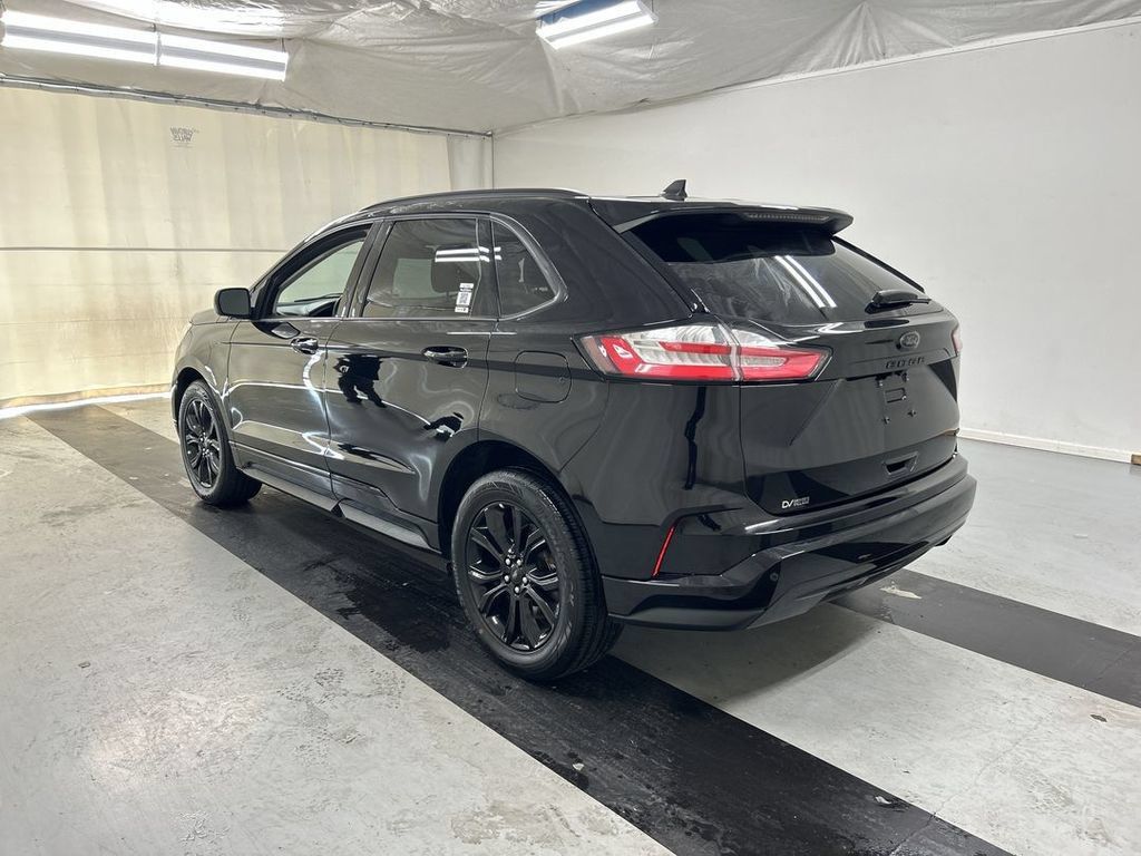 Used 2023 Ford Edge SE w/ Black Appearance Package AWD/4WD image 7