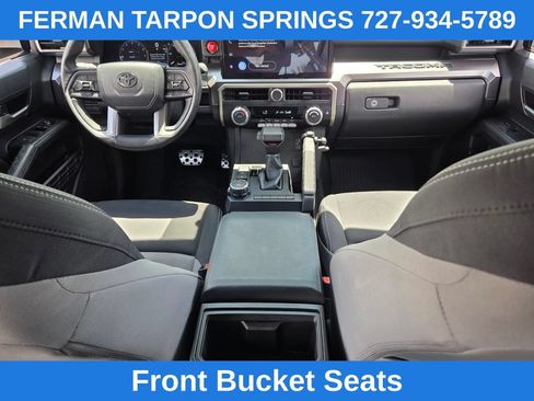 Used 2024 Toyota Tacoma TRD Sport AWD/4WD image 19