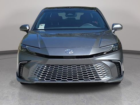 Used 2025 Toyota Camry XSE image 2