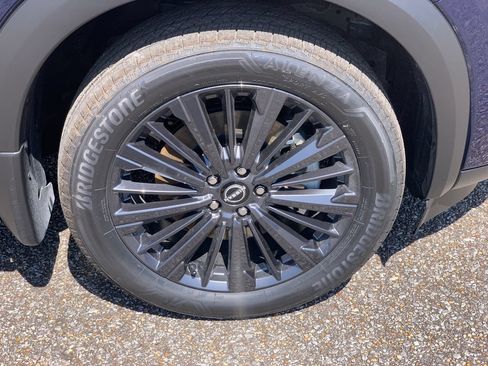 New 2026 Nissan Pathfinder SL w/ SL Premium Package FWD image 7