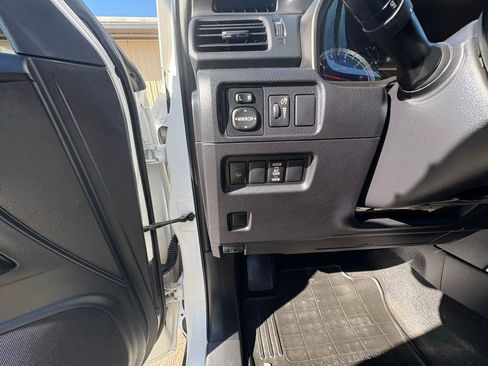 Used 2015 Toyota 4Runner SR5 image 15