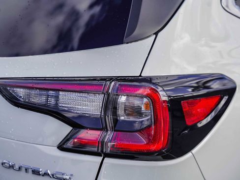 Used 2023 Subaru Outback Premium image 13