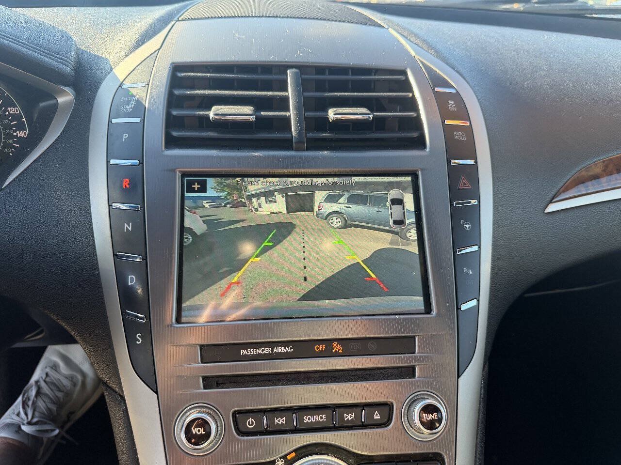 Used 2017 Lincoln MKZ Reserve w/ Technology Package FWD image 9
