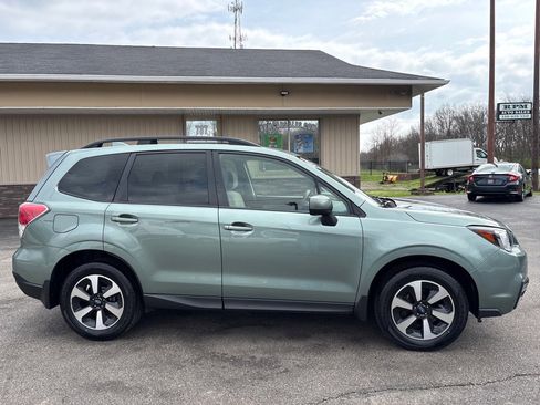Used 2017 Subaru Forester 2.5i Premium image 6