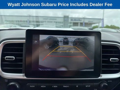 Used 2025 Hyundai Venue SEL FWD image 24