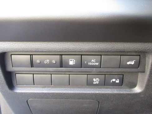 Used 2024 Mitsubishi Outlander 4WD Plug-In Hybrid image 39