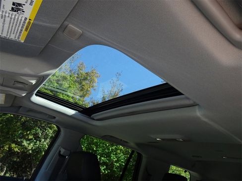 Used 2020 Cadillac Escalade Luxury image 12