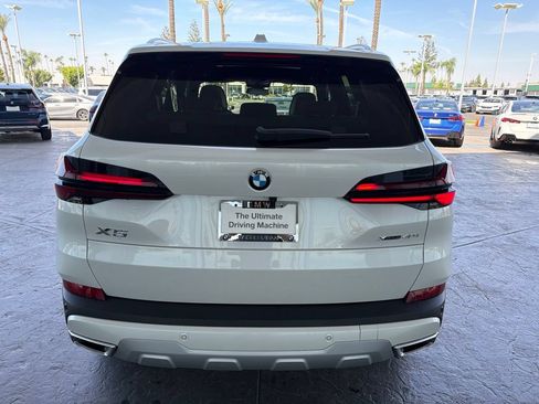 Used 2026 BMW X5 xDrive40i w/ Premium Package AWD/4WD image 4