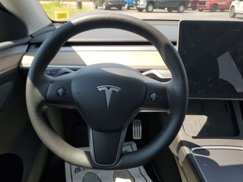 Used 2024 Tesla Model Y Performance AWD/4WD image 19