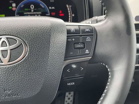 Used 2025 Toyota Camry SE w/ Multimedia Upgrade Package FWD image 29