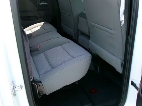 Used 2019 Chevrolet Silverado 2500 W/T AWD/4WD image 10