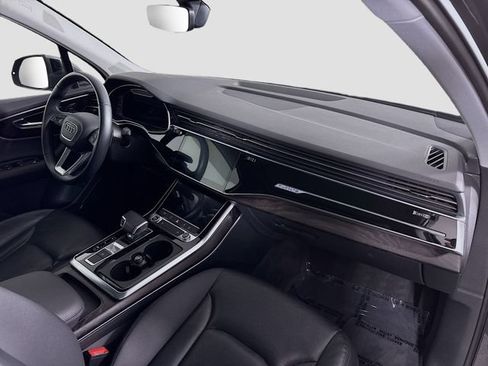 Used 2022 Audi Q7 2.0T Premium Plus w/ Premium Plus Package AWD/4WD image 32