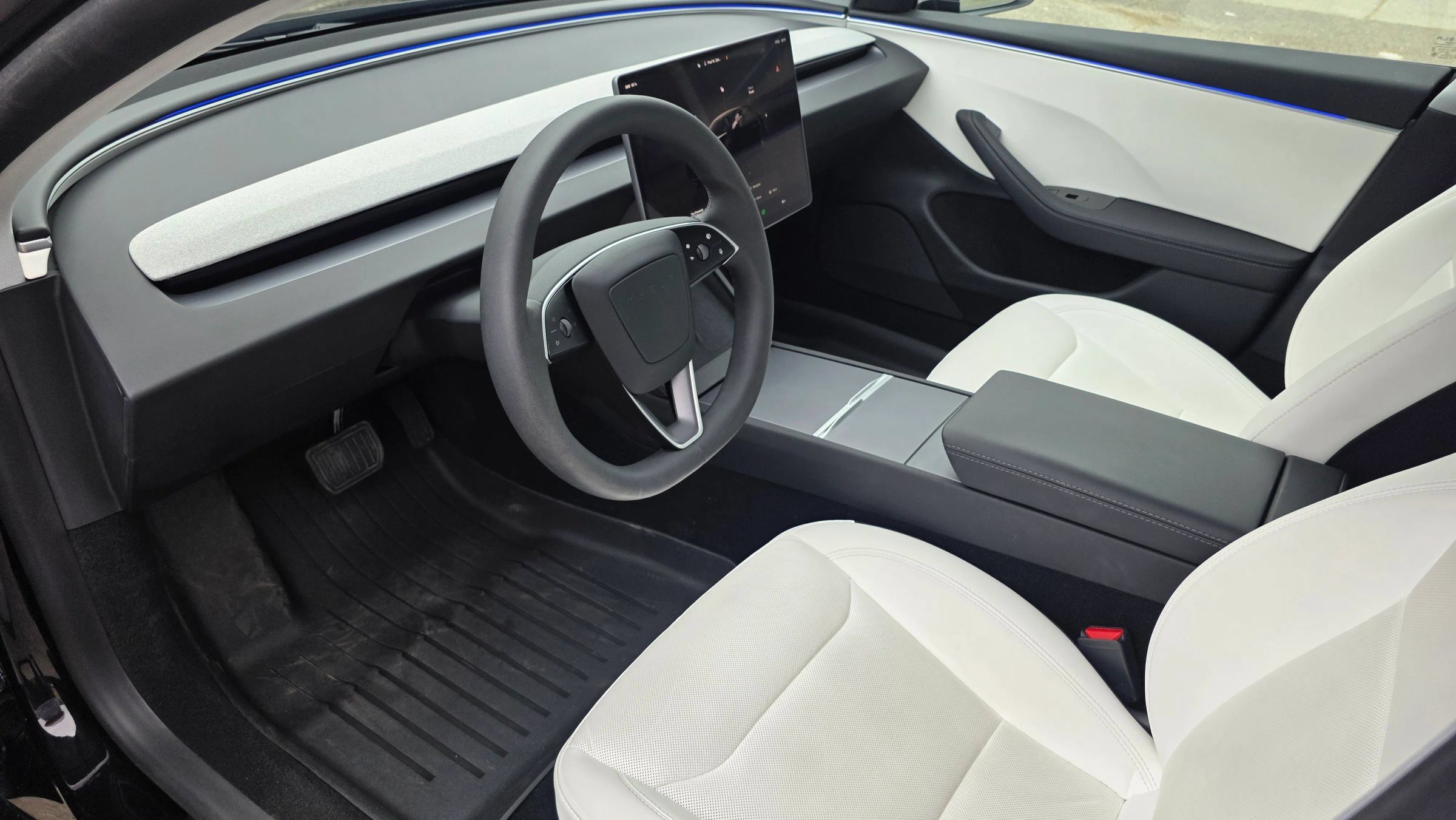 Used 2025 Tesla Model 3 Long Range RWD image 9