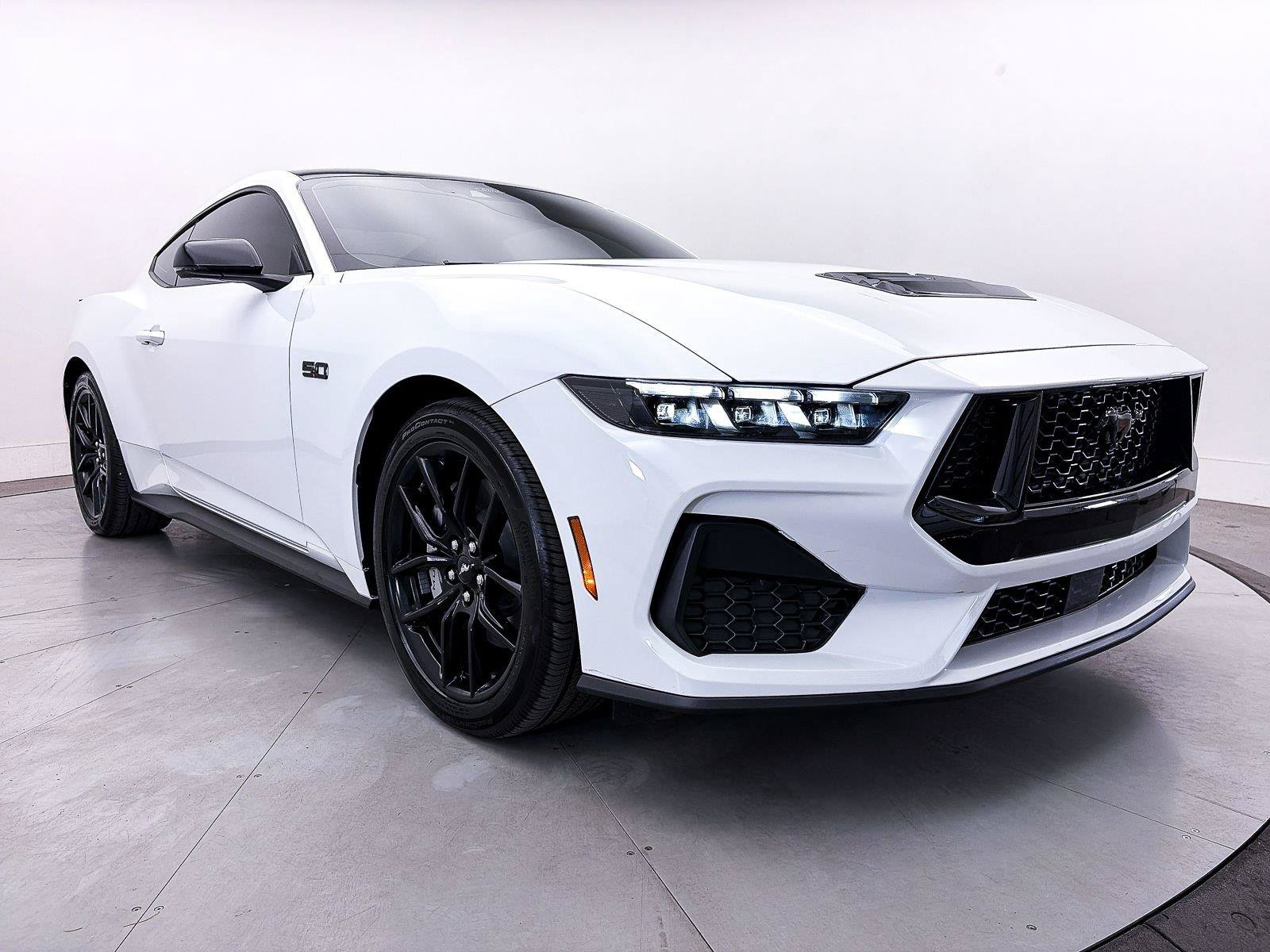 Used 2025 Ford Mustang GT Premium RWD image 13