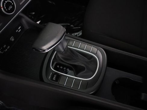 Used 2025 Hyundai Kona SE FWD image 42