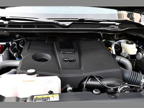 Used 2025 Toyota Tundra SR5 AWD/4WD image 22