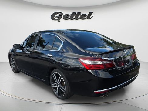 Used 2017 Honda Accord Sport image 4