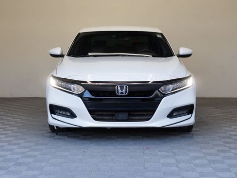 Used 2018 Honda Accord Sport image 4