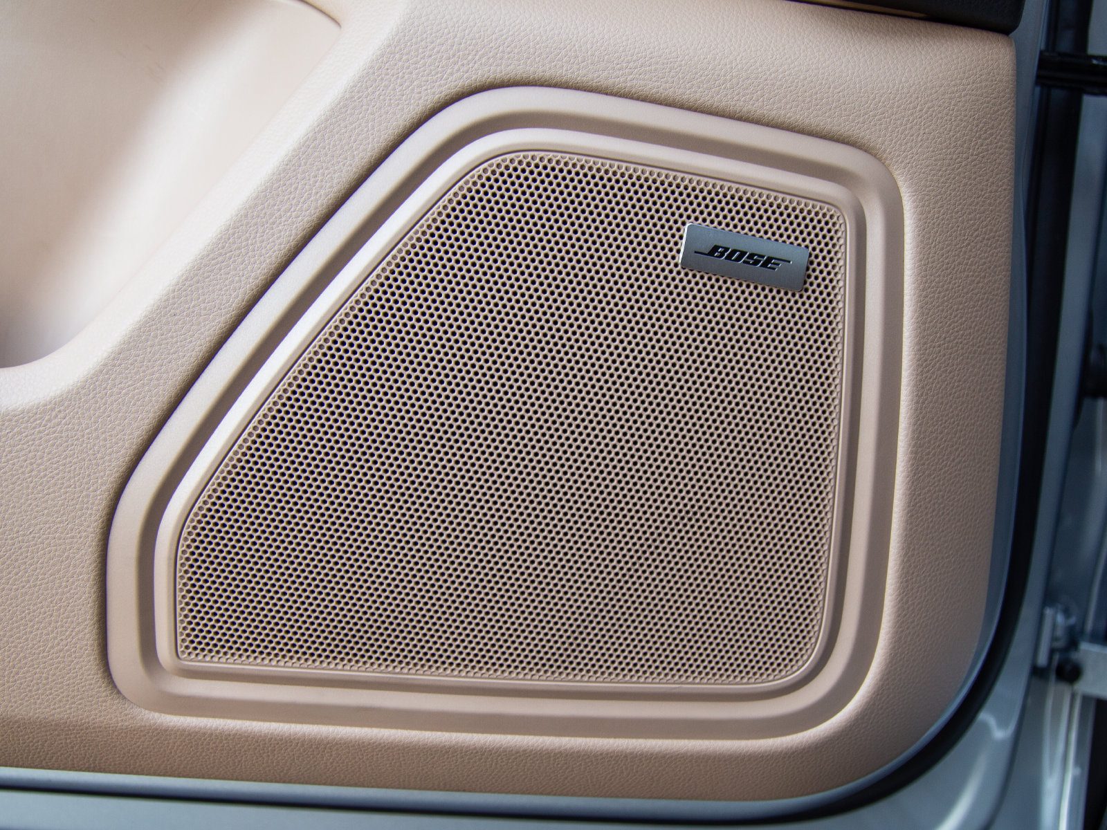 Certified 2026 Porsche Macan AWD/4WD image 15