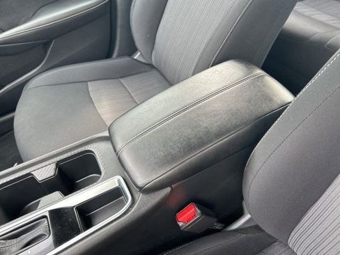 Used 2024 Nissan Sentra SV image 28