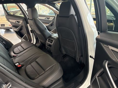 Used 2025 Jaguar F-PACE R-Dynamic S image 31
