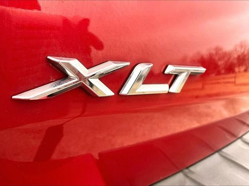 Used 2024 Ford Explorer XLT w/ Equipment Group 202A image 8