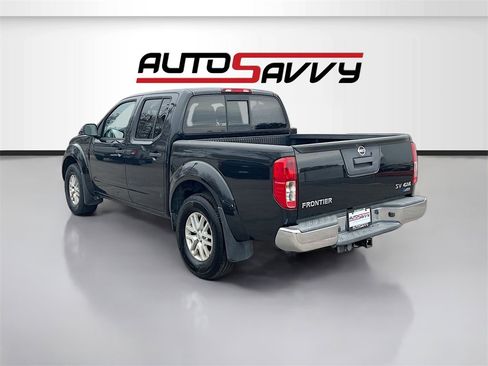 Used 2019 Nissan Frontier SV image 5