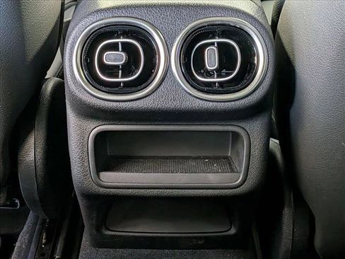 Used 2026 Mercedes-Benz GLC 300 4MATIC image 17