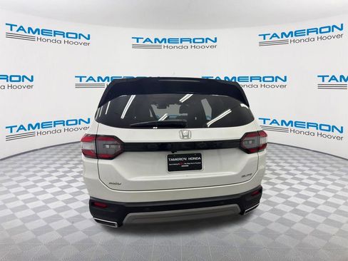 Used 2025 Honda Pilot Elite image 4