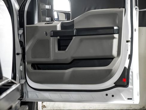 Used 2019 Ford F550 4x4 SuperCab Super Duty image 33