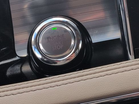 Certified 2022 Lincoln Corsair FWD image 25