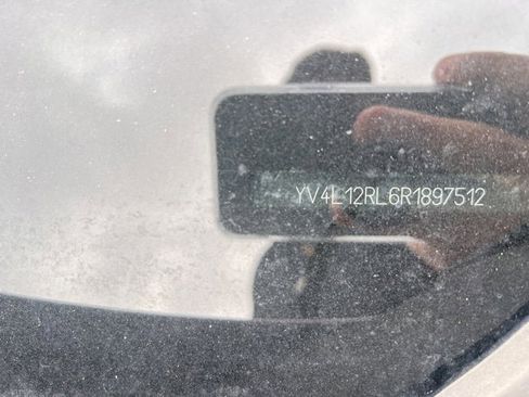 Used 2024 Volvo XC60 B5 Plus image 5