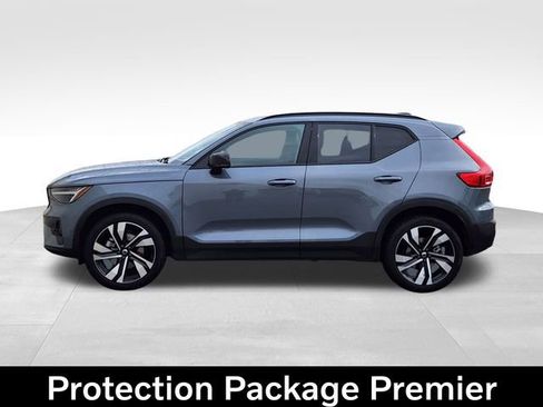 Certified 2023 Volvo XC40 B5 Ultimate w/ Protection Package Premier image 6