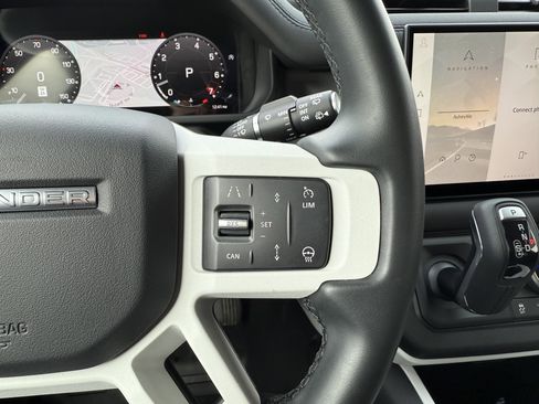 Certified 2025 Land Rover Defender 110 S image 31