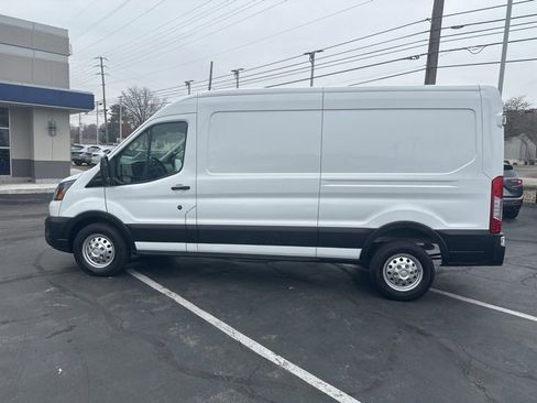 Used 2023 Ford Transit 250 Base image 5