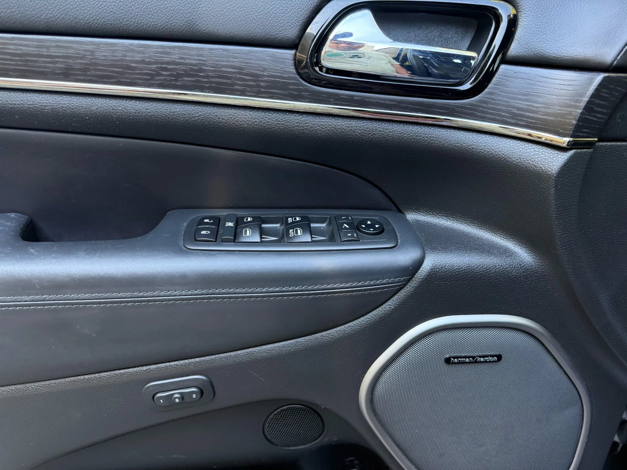 Used 2019 Jeep Grand Cherokee High Altitude AWD/4WD image 10