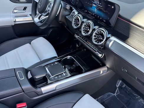 Certified 2023 Mercedes-Benz GLB 250 image 32